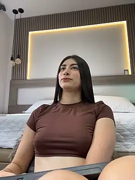 evelyn_hills live cam on StripChat