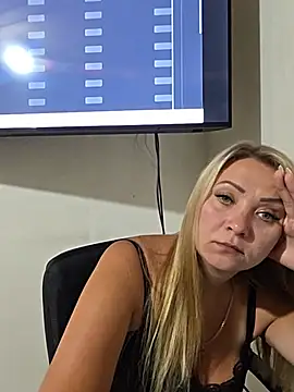 SassiSandra live cam on StripChat