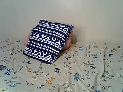 PrettyBeauty_ live cam on StripChat