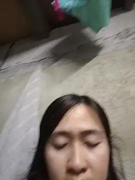 abbymartine (F young) - finger