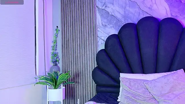 vicky_lopez live cam on StripChat