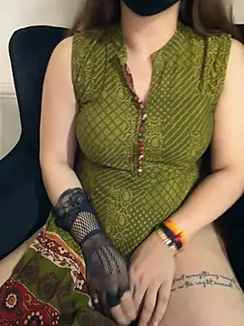 Tasty_LushDesire webcam
