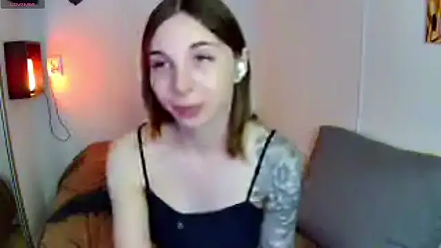 TGGirlYuna live cam on StripChat