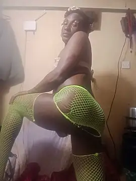 Sexxy_kish live cam on StripChat