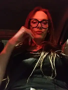 Luna_Kitanna live sex cam