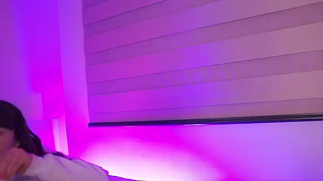 dakotaa_01 live cam on StripChat