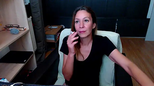 hannaha live cam on StripChat
