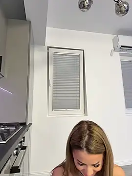 KirstieVegas live cam on StripChat