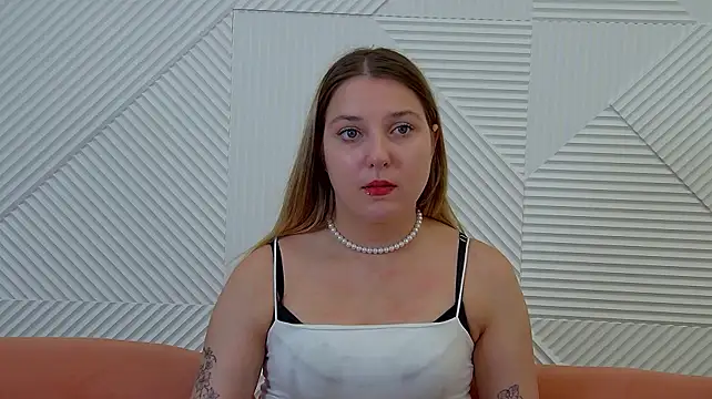 TinnaBurton live cam on StripChat