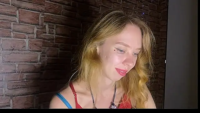 ElizaStorm live cam on StripChat