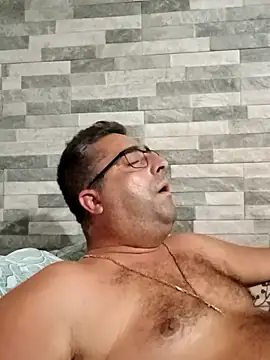 ADRIAN_ADI40 live cam on StripChat