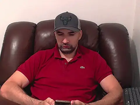 Leo_1617 live cam on StripChat