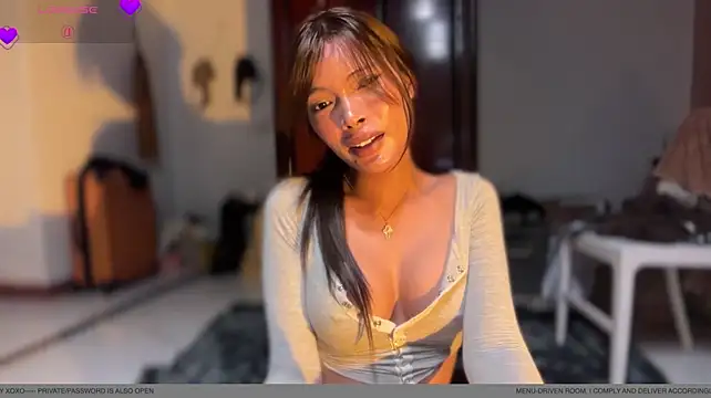amour_prinsesa live cam on StripChat
