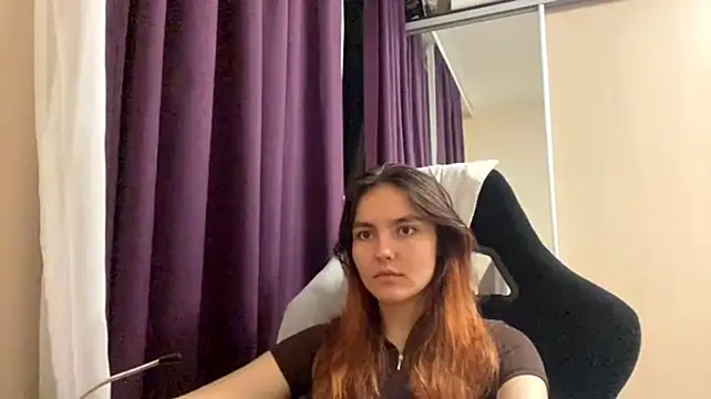 VelvetEden live cam on StripChat