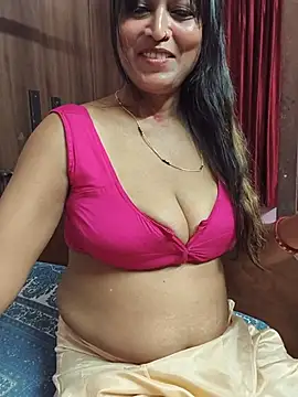 Little-Roshni live cam on StripChat