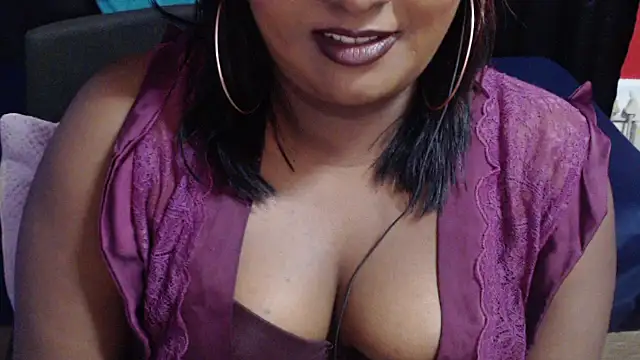 INDIANSIN2 live cam on StripChat