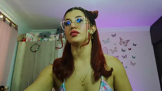 caroline_jonson live cam on StripChat