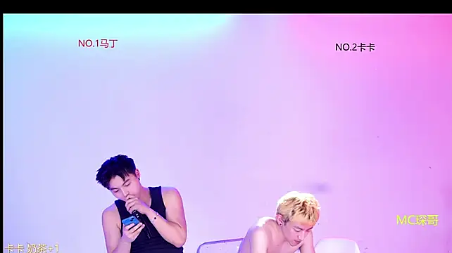 Blush-boys-002 live cam on StripChat