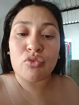 Hot_bella12 live cam on StripChat