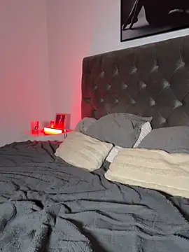 EllaMae live sex cam