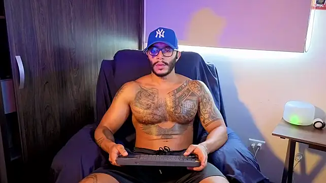 Wheeler_Green live cam on StripChat
