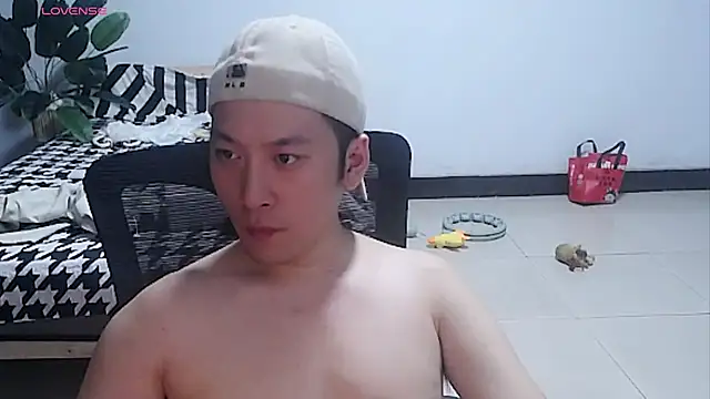 yichen008 live cam on StripChat