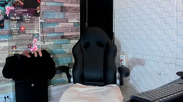 isa_fox_23 webcam