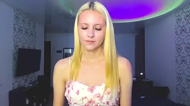 MildredGuckes live cam on StripChat