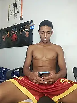 demiansteven2 (Ask my age) - Hard Cock in shorts