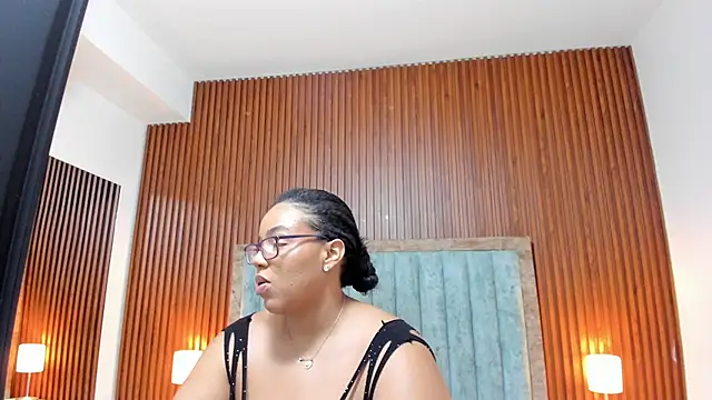 Tiana-Moon live cam on StripChat