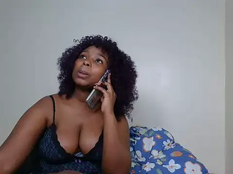 bigass_maya live cam on StripChat