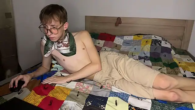 williesweetie (M twink) - full naked