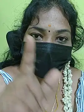 Tamil_Mithra live cam on StripChat