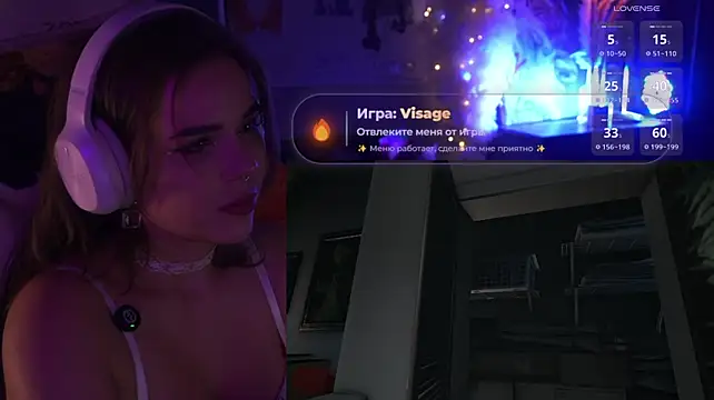 _MiniNika_ live cam on StripChat