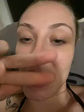 Shelly-Marie webcam