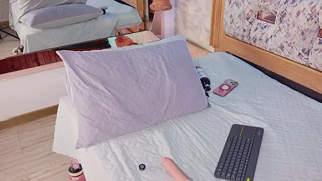 emily_dempsey live cam on StripChat