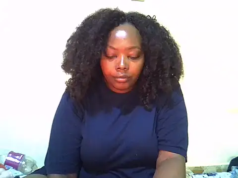 big_bootty96 live cam on StripChat