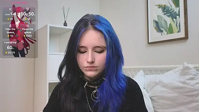 IlonaLovers live cam on StripChat