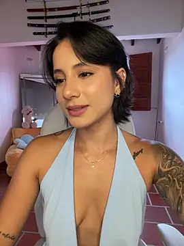 Ale_Lewis live cam on StripChat