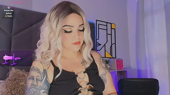 Carlaguzman_ live cam on StripChat