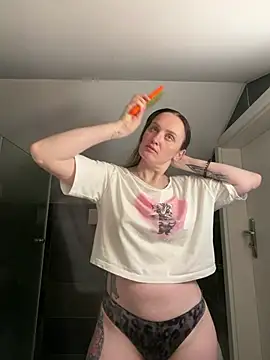 TomilaSi live cam on StripChat