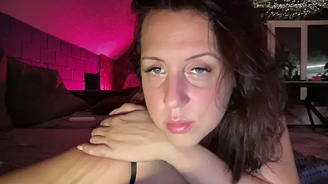 Hannah_ocean live cam on StripChat