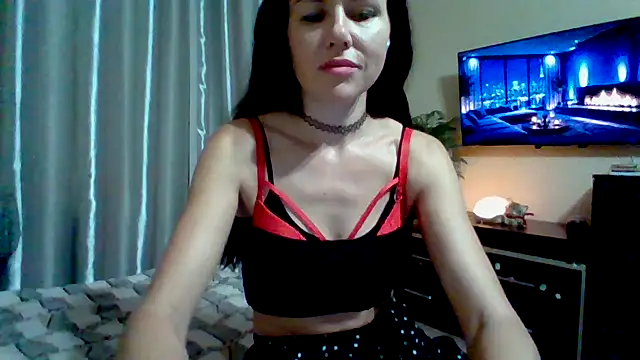 Vionnaa live cam on StripChat