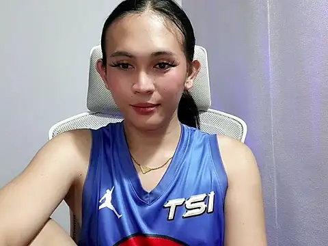urcutie_ellexxx live cam on StripChat
