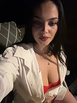 LunnaVey live cam on StripChat