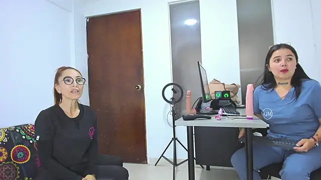 KateRoouse live cam on StripChat