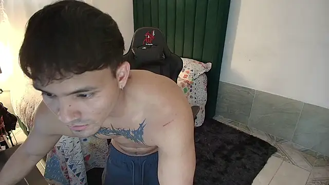 man_dur07 live cam on StripChat