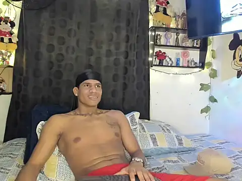 JUANBIGCOCK21CM live cam on StripChat
