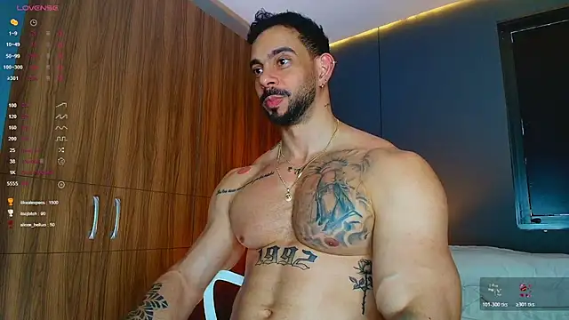 massimo_visconti live cam on StripChat