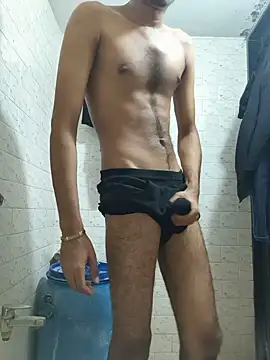 Shaktihwhwh live cam on StripChat